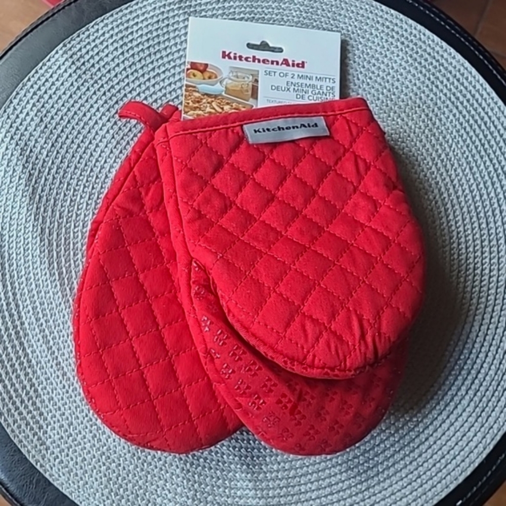 KitchenAid Mini Mitts